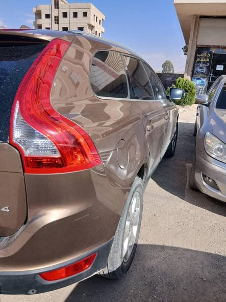 فولفو xc60 2013 - صورة 2
