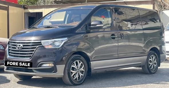 Hyundai Starex 2018 - صورة 1