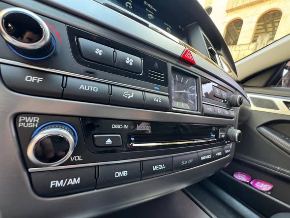 هيونداي جينيسيس 2015 - صورة 3