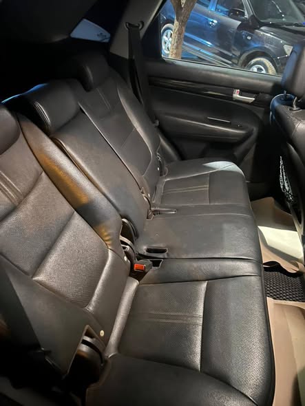 كيا سورينتو 2010 - صورة 3