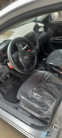 كيا ريو 2011 - صورة 2