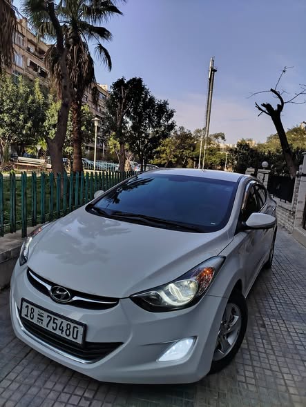 ألنترآ Elantra 2012 - صورة 2