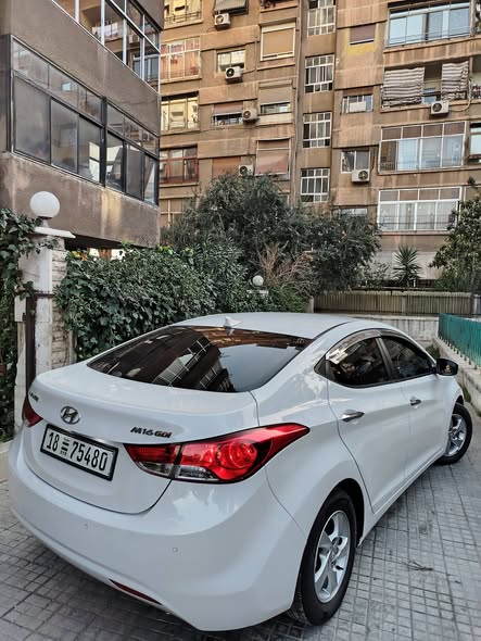 ألنترآ Elantra 2012 - صورة 4