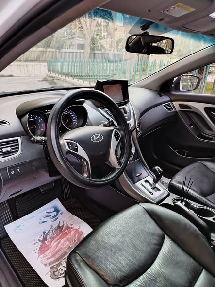 ألنترآ Elantra 2012 - صورة 5