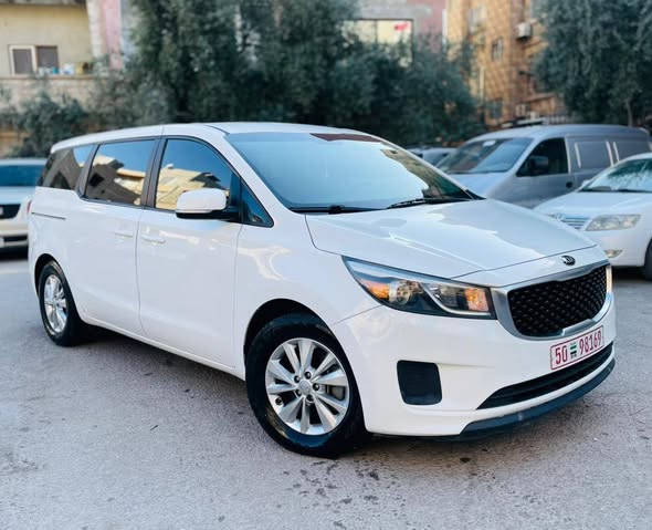 كيا سيدونا 2017 - صورة 2