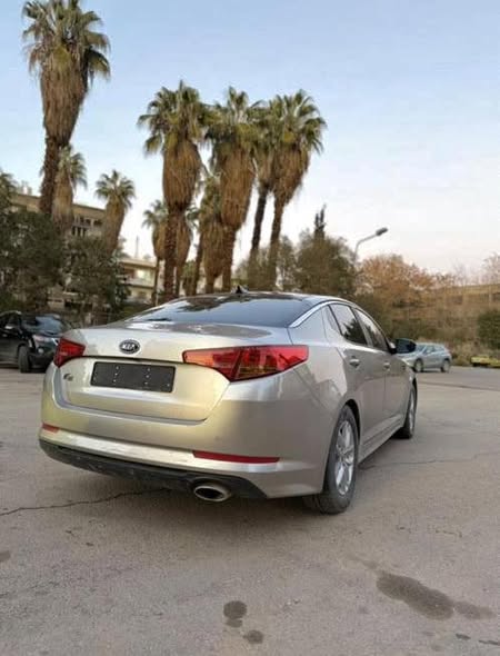 كيا اوبتيما 2012 - صورة 1