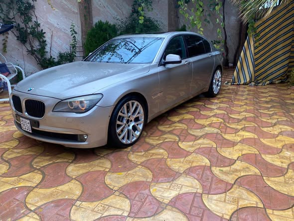 BMW 750 Li 2011 - صورة 2