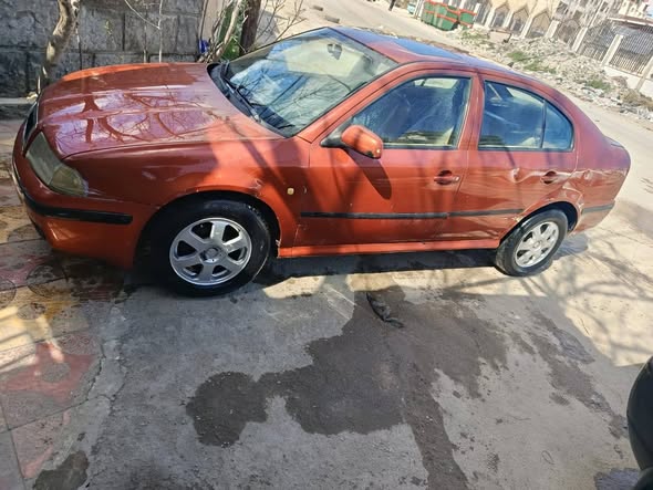 سكودا اوكتافيا 2002 - صورة 1