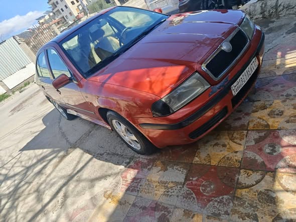 سكودا اوكتافيا 2002 - صورة 4