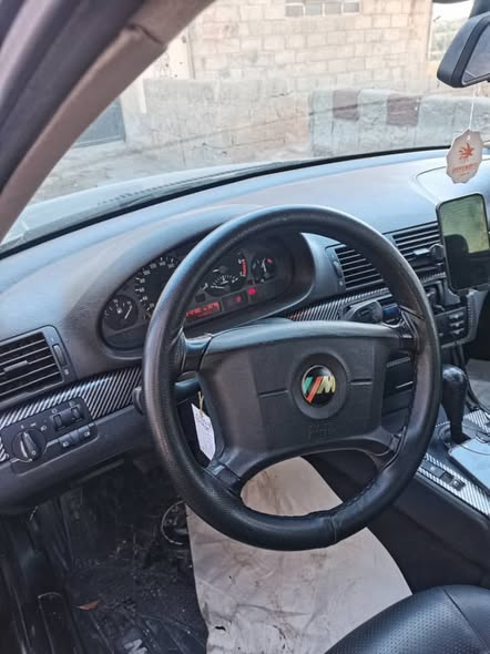 بي ام A316 2010 - صورة 2