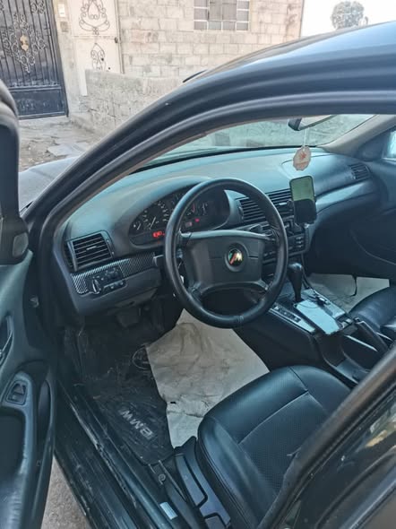 بي ام A316 2010 - صورة 3