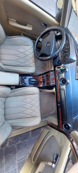 مارسيدس 2030 1978 - صورة 4