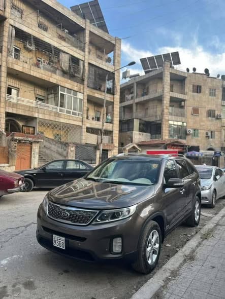 كيا سيرنتو 2014 - صورة 2