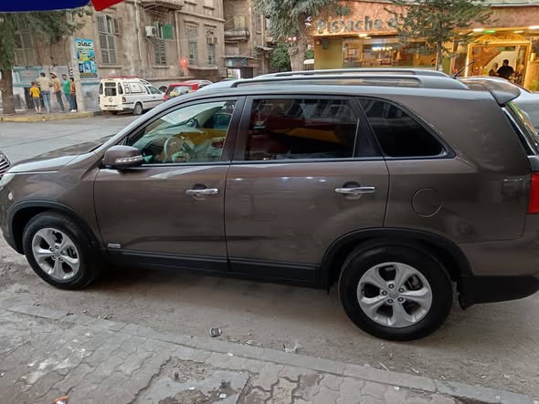 كيا سيرنتو 2014 - صورة 4