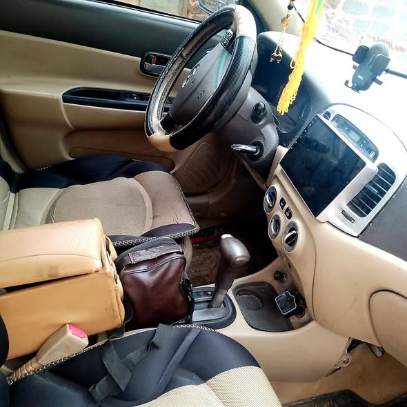 هيونداي أكسنت 2006 - صورة 4