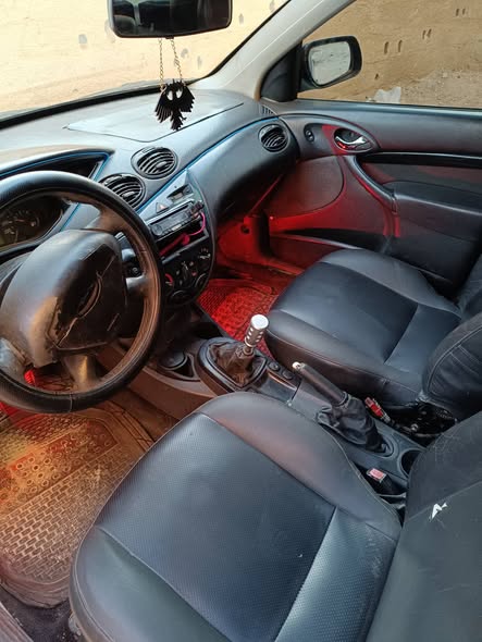 فورد فوكس 2005 - صورة 5