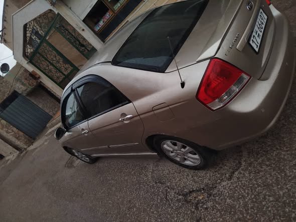 كيا سيراتو 2007 - صورة 3