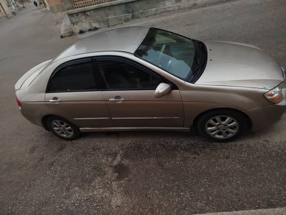 كيا سيراتو 2007 - صورة 4