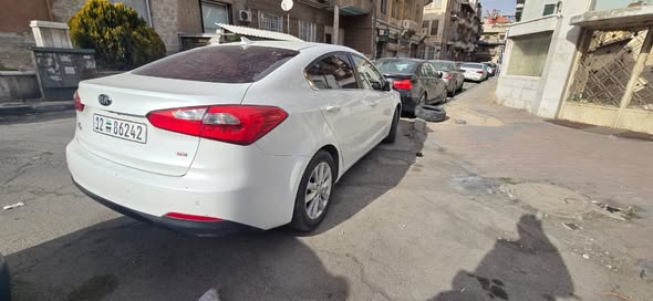 كيا سيراتو 2013 - صورة 4