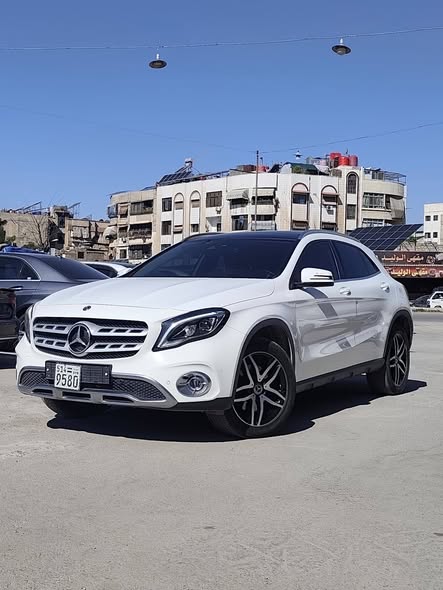 مرسيدس GLA220 2018 - صورة 1