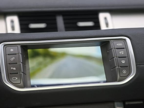 رنج روفر إيفوك 2018 - صورة 3