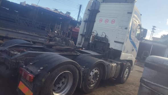 فولفو 460 2006 - صورة 3