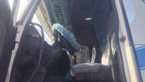 فولفو 460 2006 - صورة 4