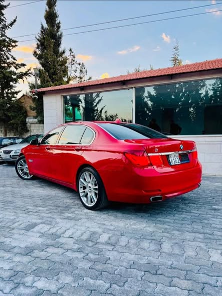 بي ام 750 2012 - صورة 2