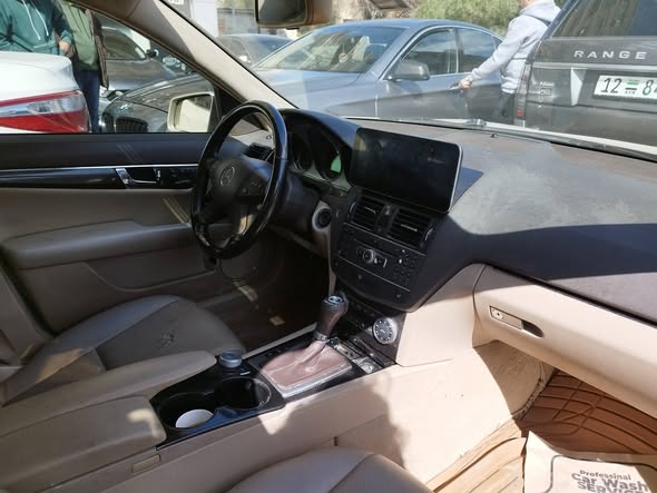 مرسيدس c300 2011 - صورة 4
