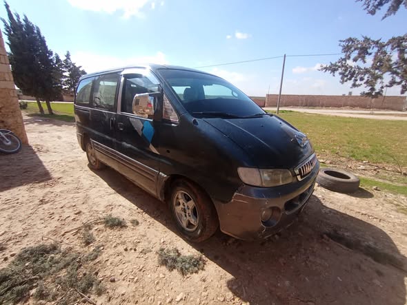 هيونداي ستاركس 2002 - صورة 2