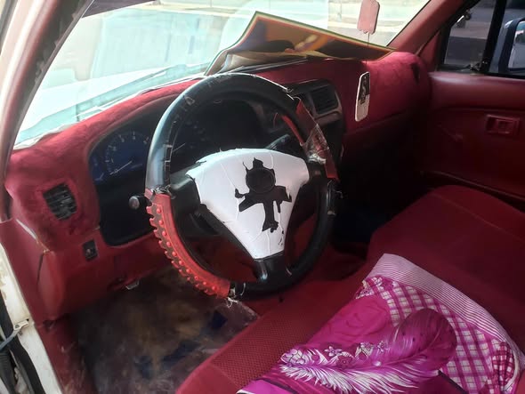 تويوتا هايلوكس 2004 - صورة 4