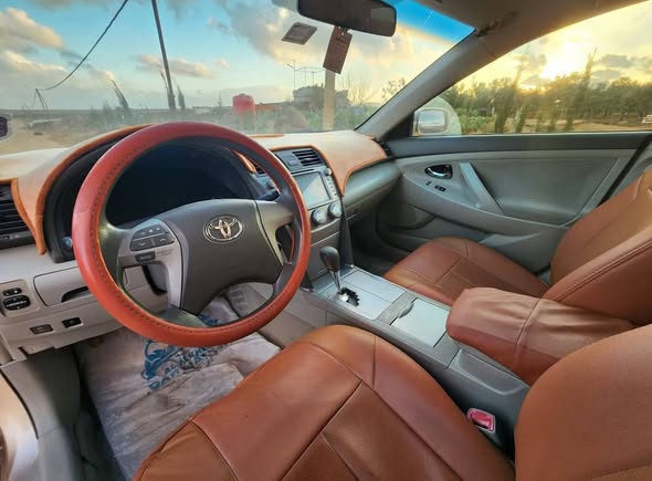 تويوتا كامري 2011 - صورة 4