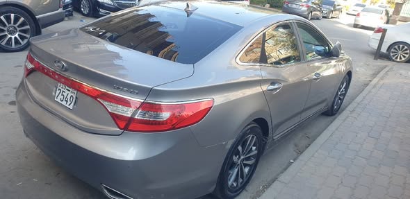 هيونداي ازيرا 2012 - صورة 3