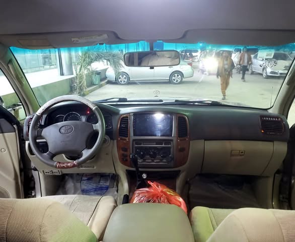 تويوتا لاندكروزر 2007 - صورة 3