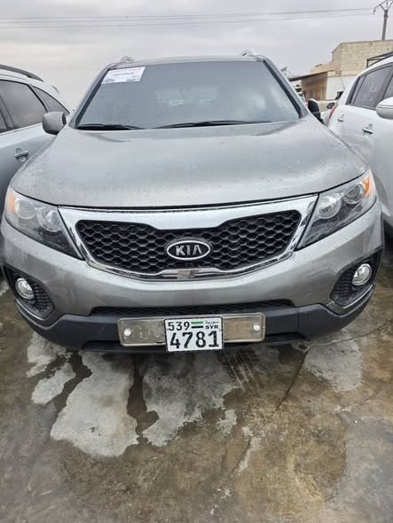 كيا سيرنتو 2010 - صورة 3