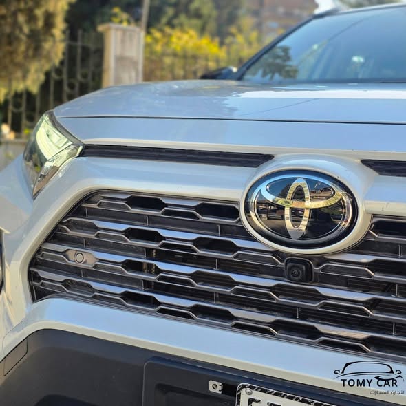 تويوتا راف فور 2025 - صورة 3