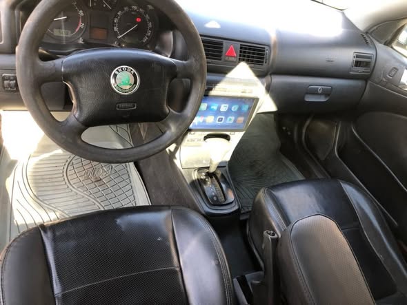 سكودا اوكتافيا 2002 - صورة 2