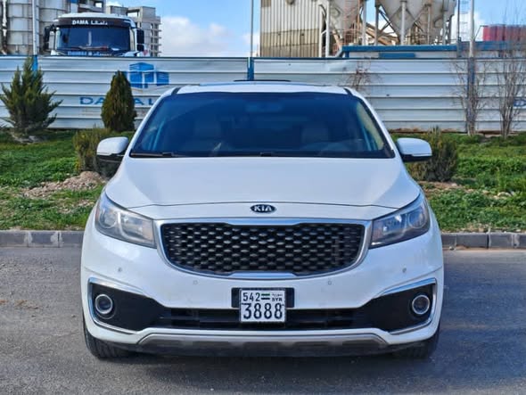 كيا سيدونا 2015 - صورة 1