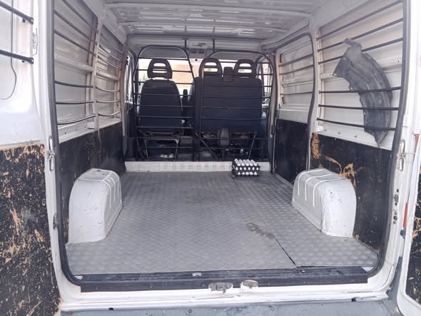 بيجو بوكسر 2002 - صورة 3