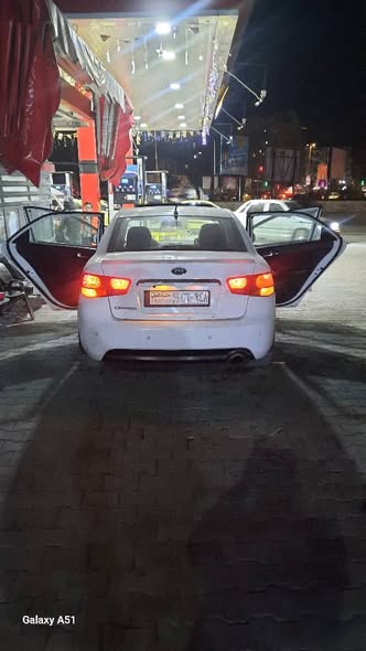 كيا فورتي 2011 - صورة 3