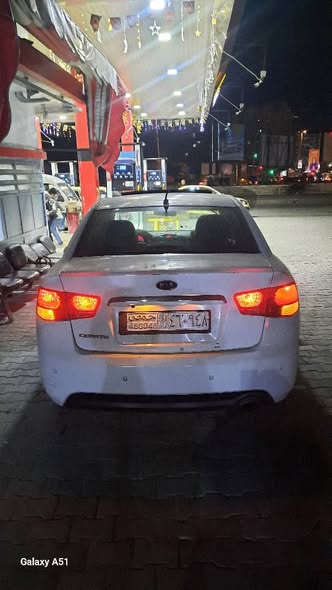 كيا فورتي 2011 - صورة 5