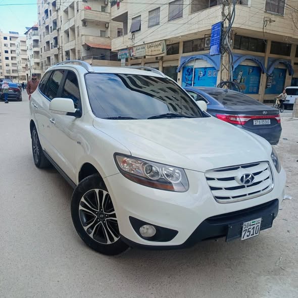 هيونداي سانتافيه 2010 - صورة 2