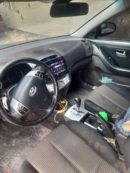 هيونداي افانتي 2009 - صورة 2