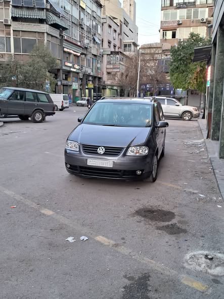 فولكس فاجن توران 2006 - صورة 2