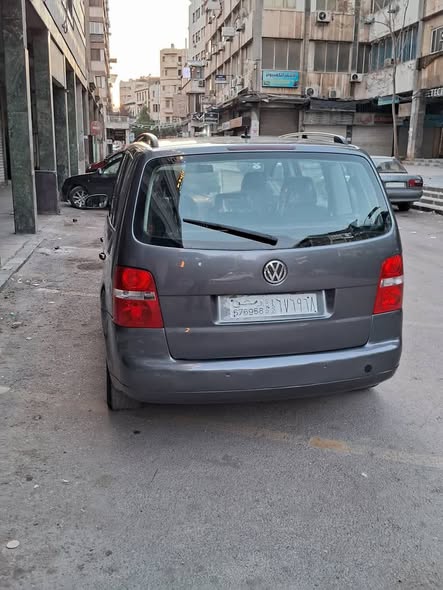 فولكس فاجن توران 2006 - صورة 4