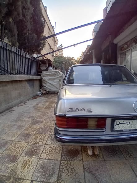 مرسيدس 230 1978 - صورة 4