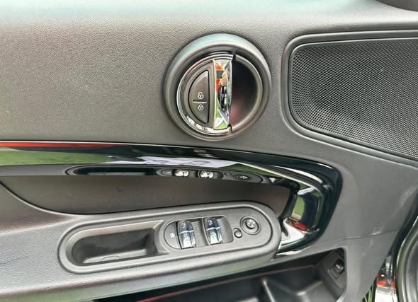 MINI CLUBMAN 2022 - صورة 4