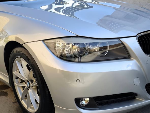 بي ام دبليو 320i 2011 - صورة 3