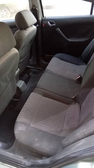 سكودا اوكتافيا 2002 - صورة 2