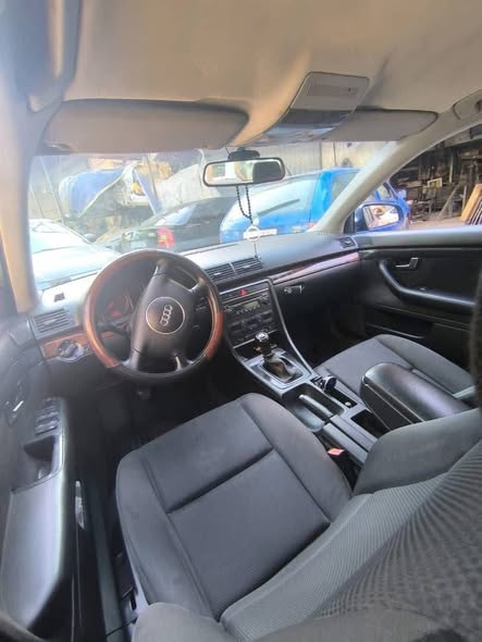 اودي A4 2002 - صورة 5